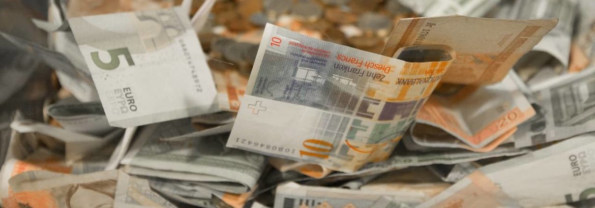 image of a pile of euro notes for commercial mortgage